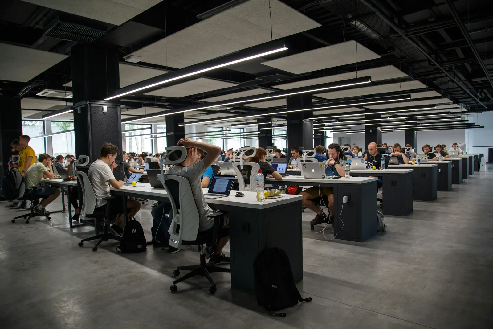 Co-working office space at Desert Pearl Business Center Dubai